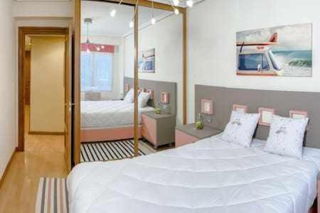 Apartamento Familiar Vut3099As Gijon Bagian luar foto